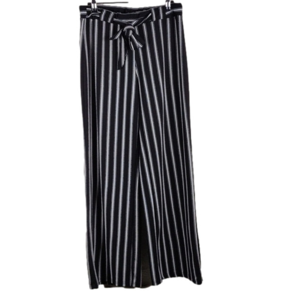 H & H Harmony & Havoc Black White Striped Mid Rise Flare Leg Pull On Pants - Picture 1 of 10